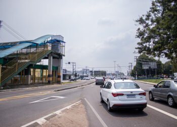 Fala Manaus: sem passarela pedestres reclamam das dificuldades na Torquato Tapajós