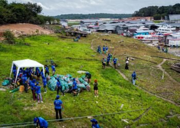 Projeto Remada Ambiental mobiliza voluntários para ação de limpeza e conscientização na Marina do Davi