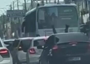 Motorista atinge motocicleta na zona Oeste de Manaus (Foto: Reprodução/ internet)