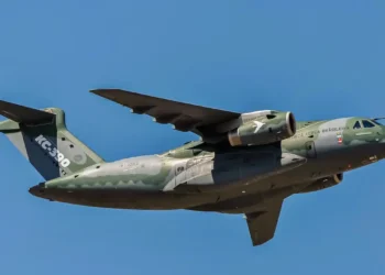 Suécia decide comprar avião militar da Embraer