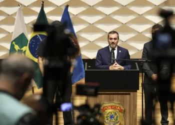 Polícia Federal investiga explosões em Brasília como ato terrorista