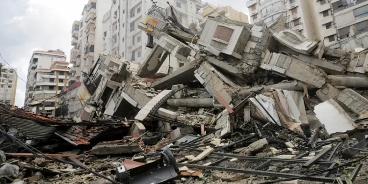 Ataques aéreos de Israel matam 11 pessoas e deixam dezenas de feridos no Líbano