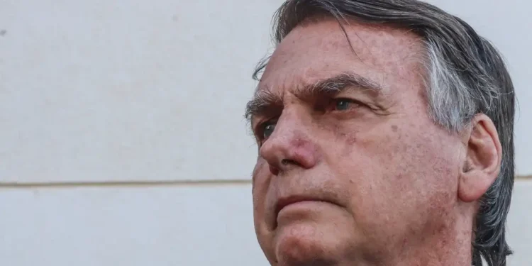 PF indicia Bolsonaro e mais 36 por tentativa de golpe de Estado