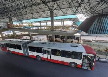 Linhas de ônibus da zona leste serão unificadas nos domingos e feriados