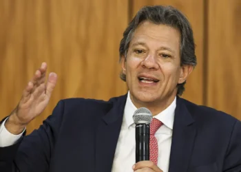 Pacote de corte de gastos será anunciado até terça, diz Haddad