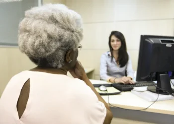 INSS monta força-tarefa para atender beneficiários com BPC bloqueado