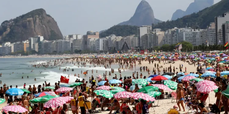 Turismo deve faturar R$ 157,74 bilhões na alta temporada de verão