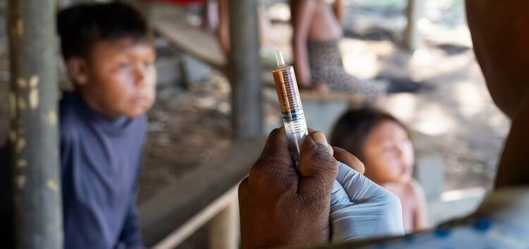 Ministério da Saúde entrega 18 mil insumos e medicamentos para o território Yanomami