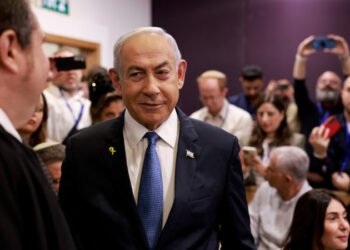 Israel: Netanyahu depõe em julgamento por corrupção