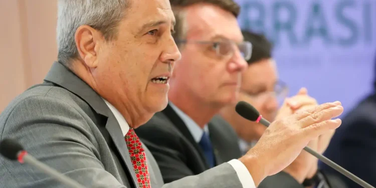 Polícia Federal prende Braga Netto