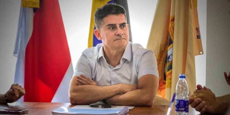 David Almeida defende aumento do próprio salário: ‘é justo, é legal e poderia ser maior’