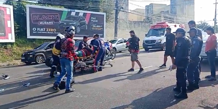 Motociclista tem fratura exposta após acidente no bairro Adrianópolis