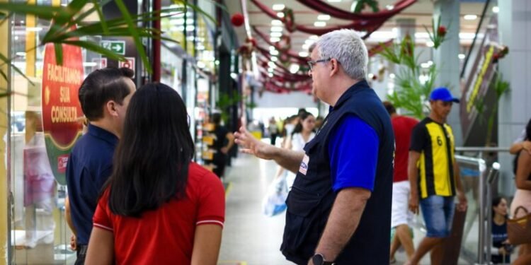 Procon orienta sobre as compras de fim de ano