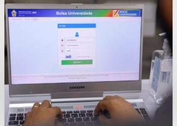 O site para inscrição no Programa Bolsa Universidade apresenta instabilidade