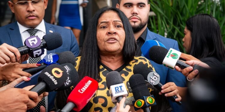 Esposa de Paulo Onça