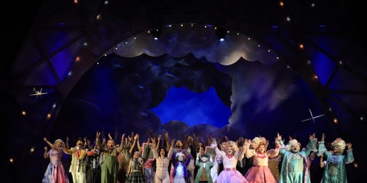 Largo de São Sebastião e Teatro Amazonas encerram atrações musicais natalinas