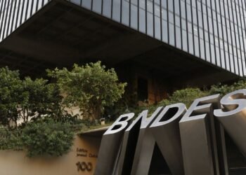 Crédito do BNDES para micro, pequenas e médias empresa sobe 46% no ano