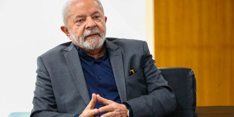 Lula lamenta mortes ocorridas durante acidente em Minas Gerais