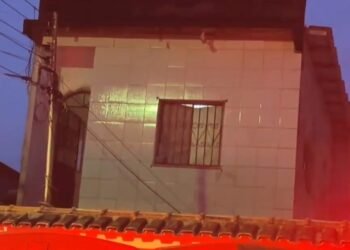 Homem é morto a tiros na frente da mulher e do filho em kitnet na zona Leste de Manaus (Foto: Reprodução/ internet)