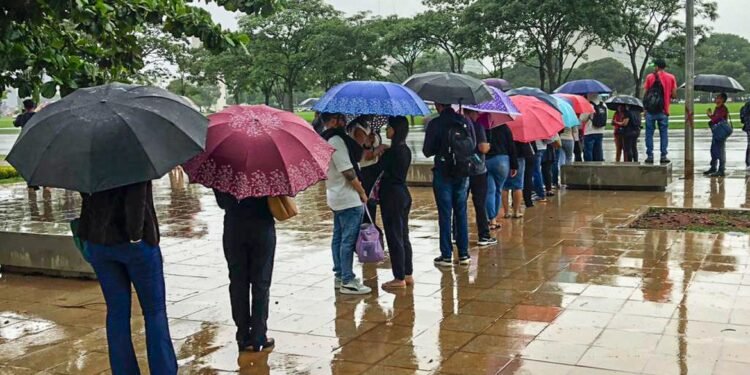 Último final de semana do ano deve ser chuvoso em todo o país