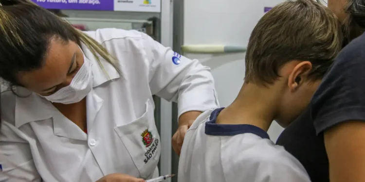 Brasil está perto de alcançar a meta de vacinação contra o vírus HPV