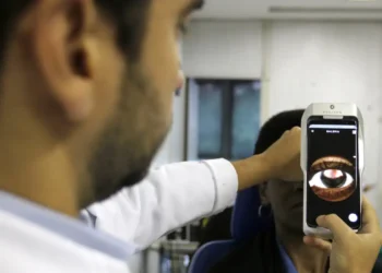 Realização de exames de retina no SUS cresce quase 50% desde 2019