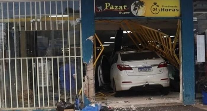 mulhe-invade-distribuidora