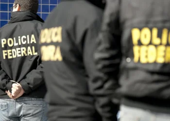 PF prende em SP duas pessoas suspeitas de traficar afegãos