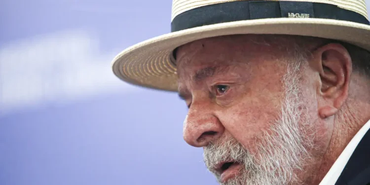 Lula reúne ministros para almoço no Alvorada