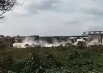 Ponte que liga os estados de Tocantins e Maranhão desaba