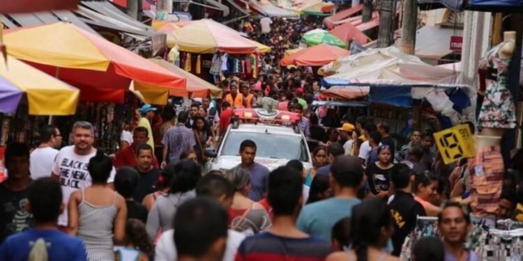 Fluxo no Centro de Manaus (Foto: Reprodução/Internet)