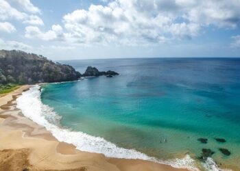 Fernando de Noronha: taxa de visitação sobe para R$ 101 por dia 