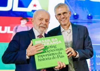 Paulo Pimenta anuncia saída, e Sidônio Palmeira assumirá Secom