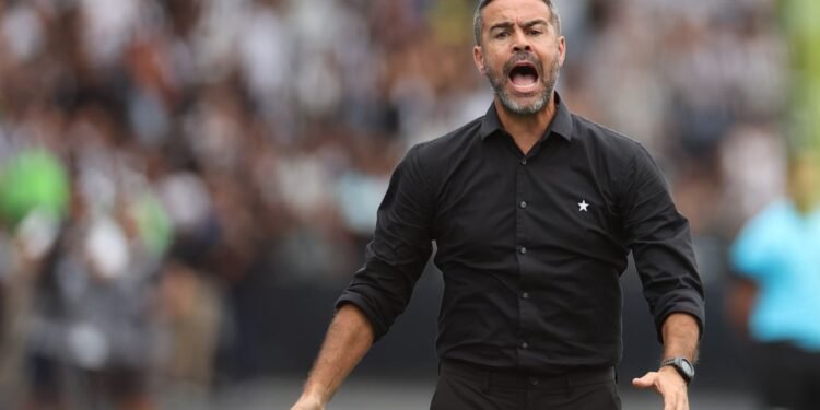 Técnico português Artur Jorge deixa o comando do Botafogo