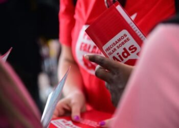 Saúde orienta sobre uso de medicamento que trata HIV multirresistente