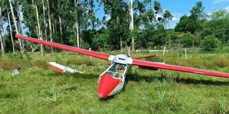 Avião pequeno cai em Montenegro, no Rio Grande do Sul