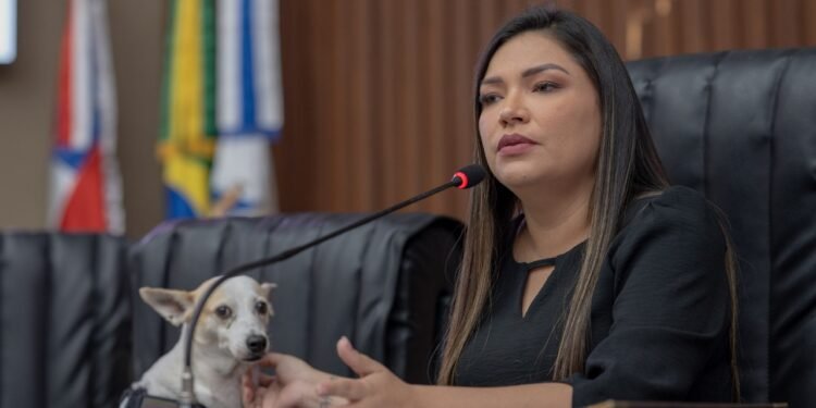 Joana Darc diz que pediu criação da Secretaria de Proteção Animal e pode ser a nova secretária