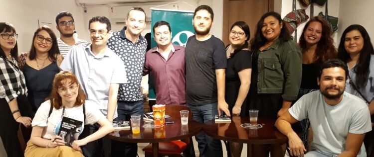 A nova obra possui uma coletânea dos principais textos publicados no Cine Set entre 2019 e 2024 (Foto: Reprodução/ Cine Set)