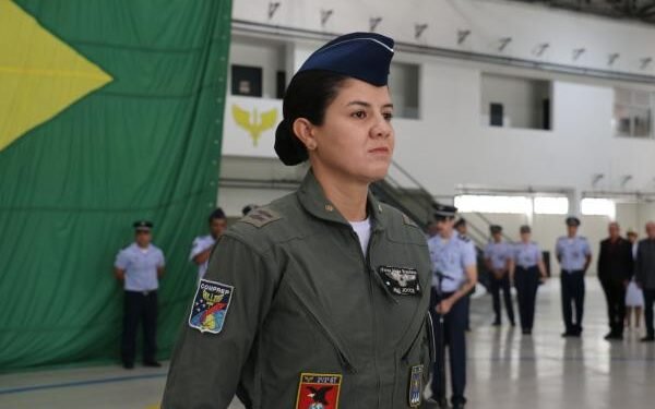 Major aviadora Joyce de Souza