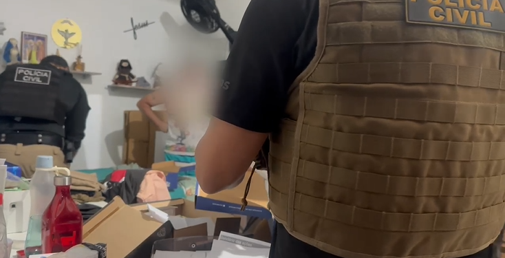 Suspeito foi preso em sua residência, afirma polícia (Foto: Reprodução/PC-AM)