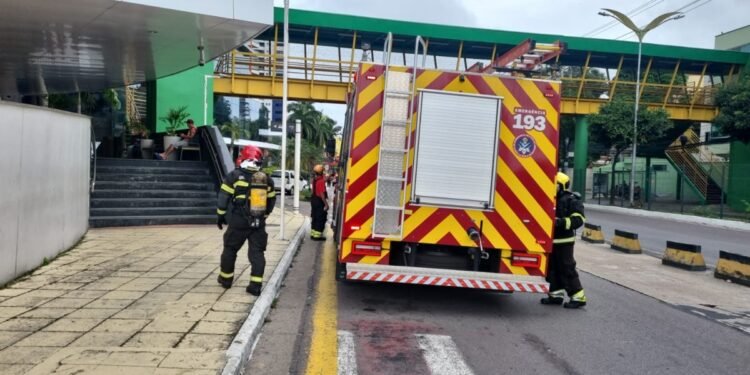 Princípio de incêndio atinge loja do Manauara Shopping