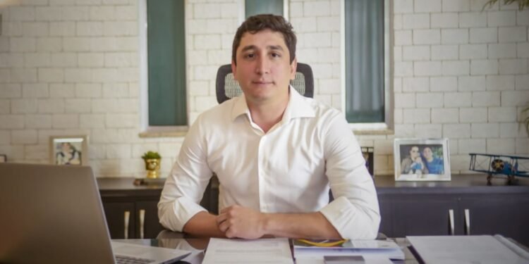 Ex-vereador Reizo Castelo Branco assume cargo na CMM com salário de R$ 19 mil