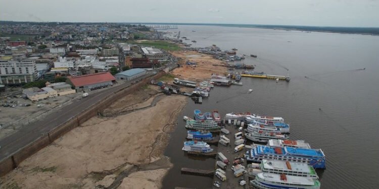 Rio Negro voltou a ultrapassar os 20 metros após seca histórica