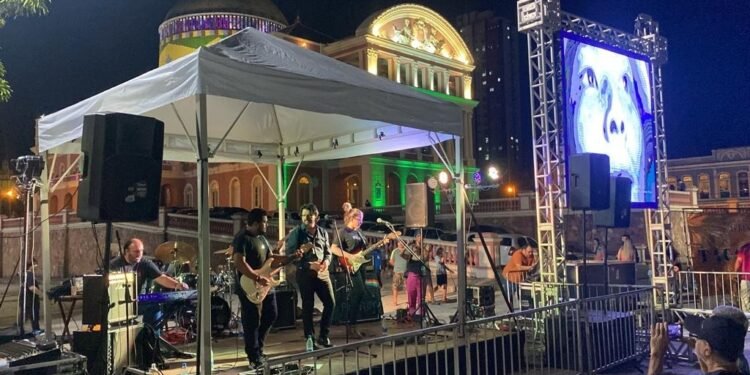 Shows no Largo de São Sebastião (Foto: Divulgação/SEC