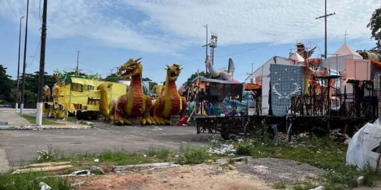 MPAM investiga descarte irregular de resíduos na Avenida do Samba