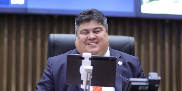 'Sedução do poder': nove dos 13 novos vereadores votam em David Reis para Presidir a CMM