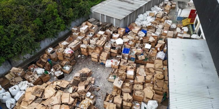 Ipaam aplica multa de R$ 90 mil a empresa do Polo Industrial de Manaus por descarte irregular de resíduos