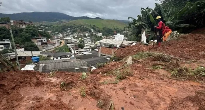 Deslizamentos em Ipatinga deixam pelo menos cinco mortos
