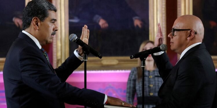 Maduro: 'esta posse venezuelana constitucional não puderam impedir'