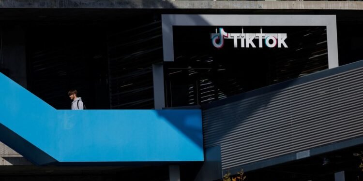 TikTok remove vídeo fake de Haddad após notificação da AGU